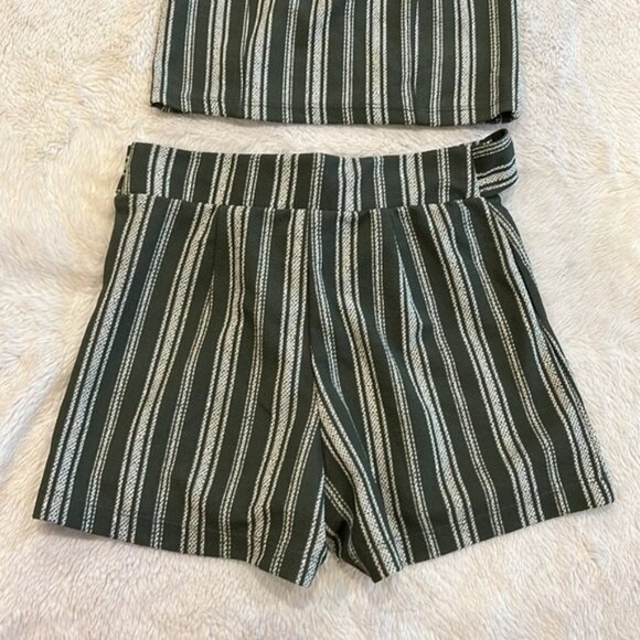 Two piece crop top with shorts no boundaries size XS - Picture 11 of 11